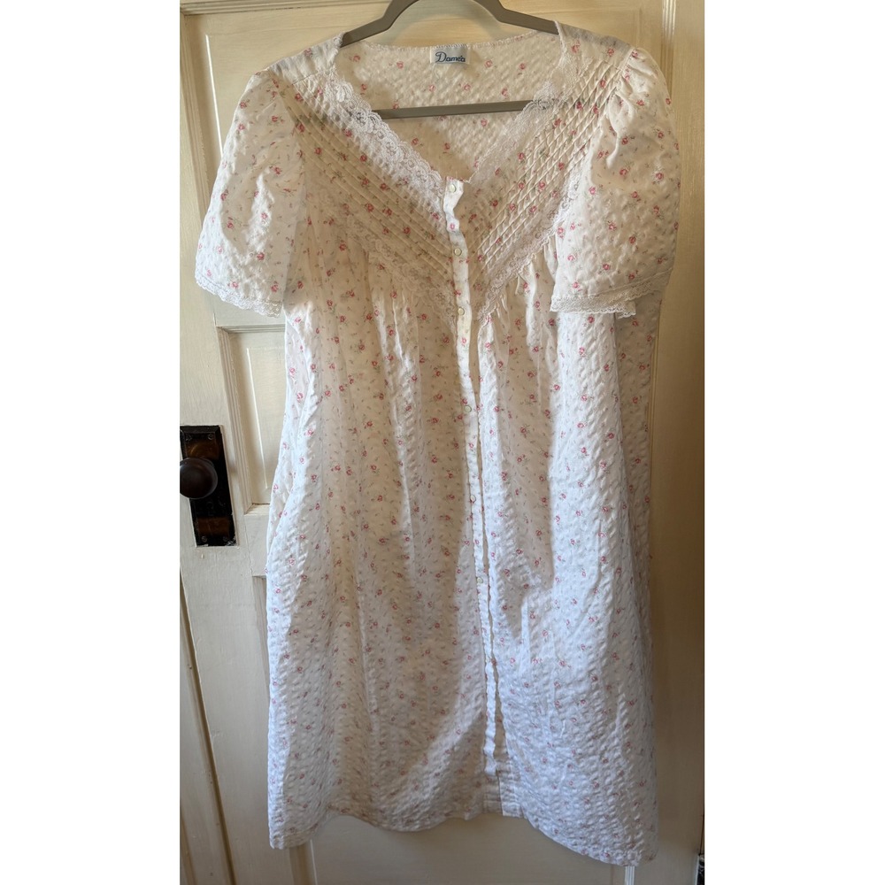 Damea Vintage Floral Seersucker‎ Nightgown White Pink Lace Trim Button Front